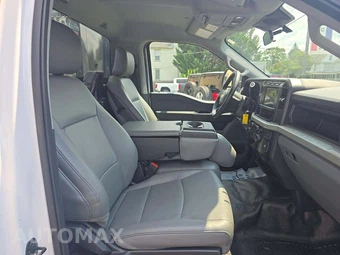 2023 Ford Super Duty F-450 Cab Chassis XL Regular Cab DRW - miniatura 15