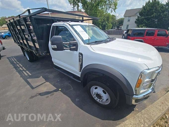 2023 Ford Super Duty F-450 Cab Chassis XL Regular Cab DRW - miniatura 4