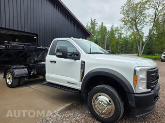 2023 Ford Super Duty F-450 Cab Chassis XL Regular Cab DRW - miniatura 10