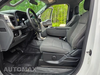 2023 Ford Super Duty F-450 Cab Chassis XL Regular Cab DRW - miniatura 19