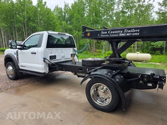 2023 Ford Super Duty F-450 Cab Chassis XL Regular Cab DRW - miniatura 4