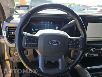 2023 Ford Super Duty F-450 LARIAT Crew Cab Long Bed DRW - miniatura 10