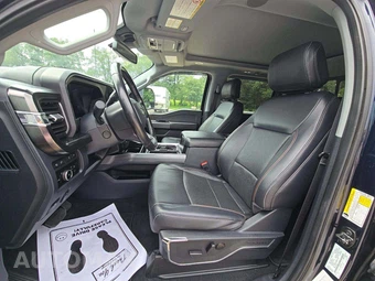 2023 Ford Super Duty F-450 LARIAT Crew Cab Long Bed DRW - miniatura 3