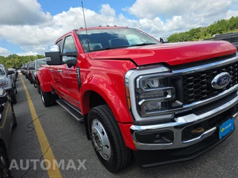 2023 Ford Super Duty F-450 LARIAT Crew Cab Long Bed DRW - miniatura 3