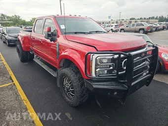 2023 Ford Super Duty F-450 LARIAT Crew Cab Long Bed DRW - miniatura 3