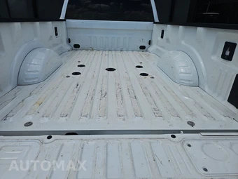 2023 Ford Super Duty F-450 LARIAT Crew Cab Long Bed DRW - miniatura 17