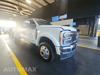 2023 Ford Super Duty F-450 LARIAT Crew Cab Long Bed DRW - miniatura 3