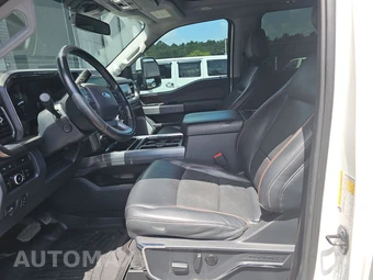 2023 Ford Super Duty F-450 LARIAT Crew Cab Long Bed DRW - miniatura 7