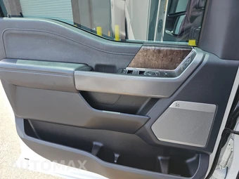 2023 Ford Super Duty F-450 LARIAT Crew Cab Long Bed DRW - miniatura 9