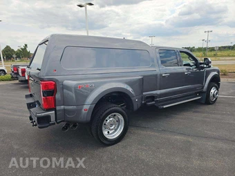 2023 Ford Super Duty F-450 LARIAT Crew Cab Long Bed DRW - miniatura 3