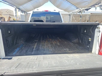2023 Ford Super Duty F-450 Limited Crew Cab Long Bed DRW - miniatura 16