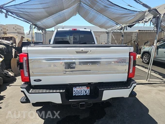 2023 Ford Super Duty F-450 Limited Crew Cab Long Bed DRW - miniatura 5