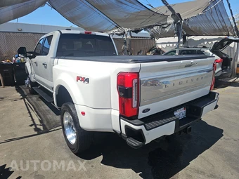 2023 Ford Super Duty F-450 Limited Crew Cab Long Bed DRW - miniatura 6