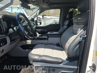 2023 Ford Super Duty F-450 Limited Crew Cab Long Bed DRW - miniatura 7