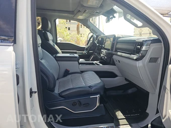 2023 Ford Super Duty F-450 Limited Crew Cab Long Bed DRW - miniatura 8
