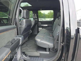 2023 Ford Super Duty F-450 Platinum Crew Cab Long Bed DRW - miniatura 13