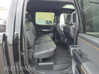 2023 Ford Super Duty F-450 Platinum Crew Cab Long Bed DRW - miniatura 16