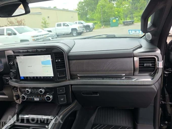 2023 Ford Super Duty F-450 Platinum Crew Cab Long Bed DRW - miniatura 19