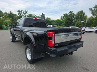 2023 Ford Super Duty F-450 Platinum Crew Cab Long Bed DRW - miniatura 2