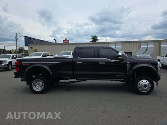 2023 Ford Super Duty F-450 Platinum Crew Cab Long Bed DRW - miniatura 4