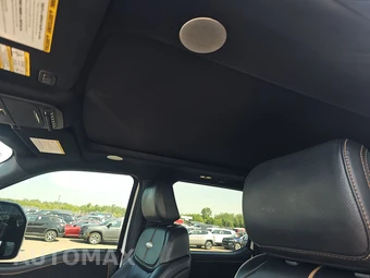 2023 Ford Super Duty F-450 Platinum Crew Cab Long Bed DRW - miniatura 17