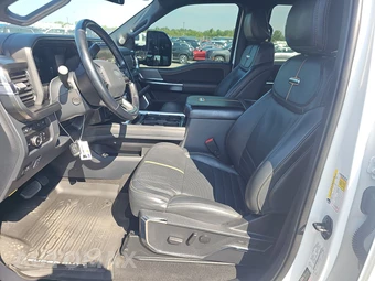 2023 Ford Super Duty F-450 Platinum Crew Cab Long Bed DRW - miniatura 7