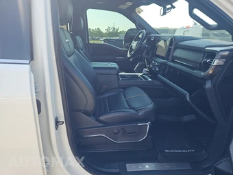 2023 Ford Super Duty F-450 Platinum Crew Cab Long Bed DRW - miniatura 8