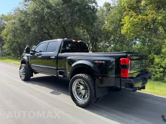 2023 Ford Super Duty F-450 Platinum Crew Cab Long Bed DRW - miniatura 11