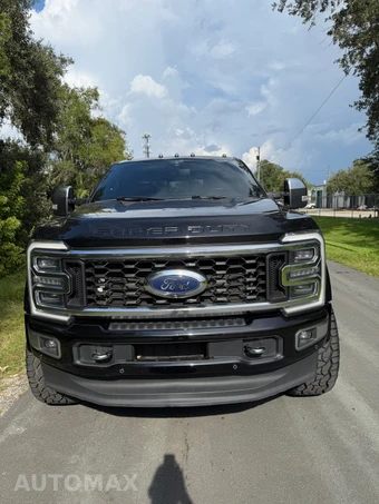 2023 Ford Super Duty F-450 Platinum Crew Cab Long Bed DRW - miniatura 14