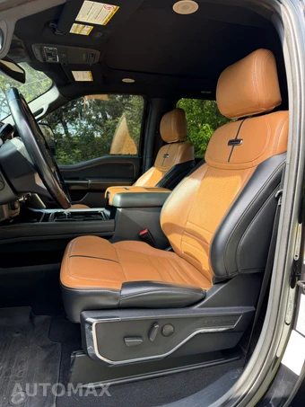 2023 Ford Super Duty F-450 Platinum Crew Cab Long Bed DRW - miniatura 19