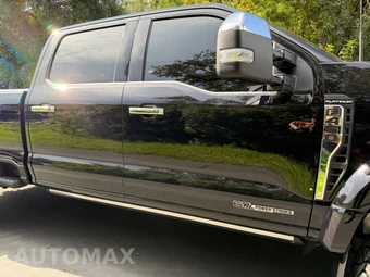 2023 Ford Super Duty F-450 Platinum Crew Cab Long Bed DRW - miniatura 3