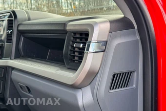 2023 Ford Super Duty F-550 Cab Chassis XL Crew Cab DRW - miniatura 16