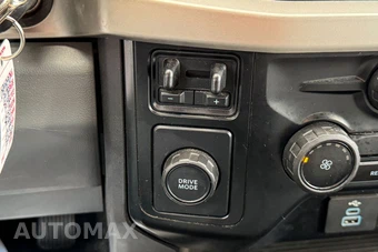 2023 Ford Super Duty F-550 Cab Chassis XL Crew Cab DRW - miniatura 30