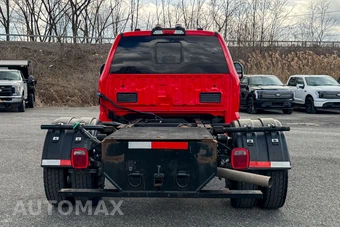 2023 Ford Super Duty F-550 Cab Chassis XL Crew Cab DRW - miniatura 4