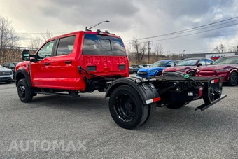 2023 Ford Super Duty F-550 Cab Chassis XL Crew Cab DRW - miniatura 5