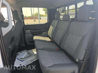2023 Ford Super Duty F-550 Cab Chassis XL Crew Cab DRW - miniatura 10