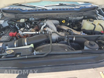 2023 Ford Super Duty F-550 Cab Chassis XL Regular Cab DRW - miniatura 14