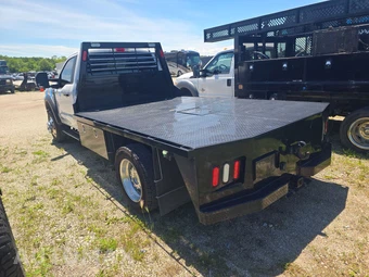 2023 Ford Super Duty F-550 Cab Chassis XL Regular Cab DRW - miniatura 6