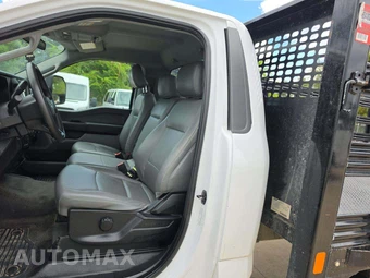 2023 Ford Super Duty F-550 Cab Chassis XL Regular Cab DRW - miniatura 10