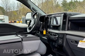 2023 Ford Super Duty F-550 Cab Chassis XL Regular Cab DRW - miniatura 14