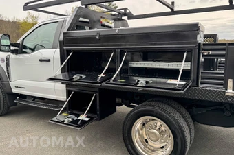 2023 Ford Super Duty F-550 Cab Chassis XL Regular Cab DRW - miniatura 20