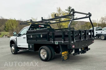 2023 Ford Super Duty F-550 Cab Chassis XL Regular Cab DRW - miniatura 5
