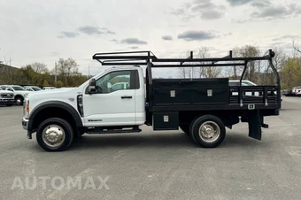 2023 Ford Super Duty F-550 Cab Chassis XL Regular Cab DRW - miniatura 6