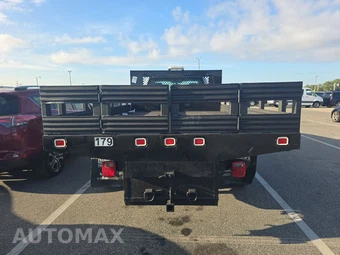 2023 Ford Super Duty F-600 Cab Chassis XL Regular Cab DRW - miniatura 5