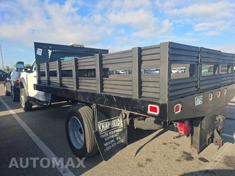 2023 Ford Super Duty F-600 Cab Chassis XL Regular Cab DRW - miniatura 6