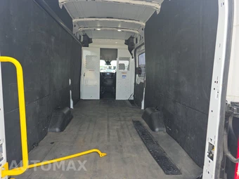 2023 Ford Transit 250 Cargo Van High Roof 148.0" WB - miniatura 15