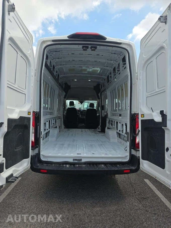 2023 Ford Transit 250 Cargo Van High Roof 148.0" WB - miniatura 12