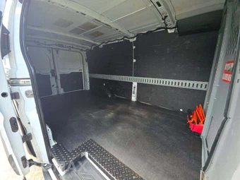 2023 Ford Transit 250 Cargo Van Low Roof 148.0" WB - miniatura 16