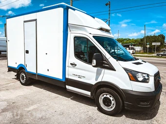 2023 Ford Transit 350 Cab Chassis - miniatura 4