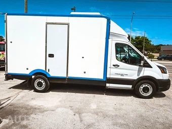 2023 Ford Transit 350 Cab Chassis - miniatura 5